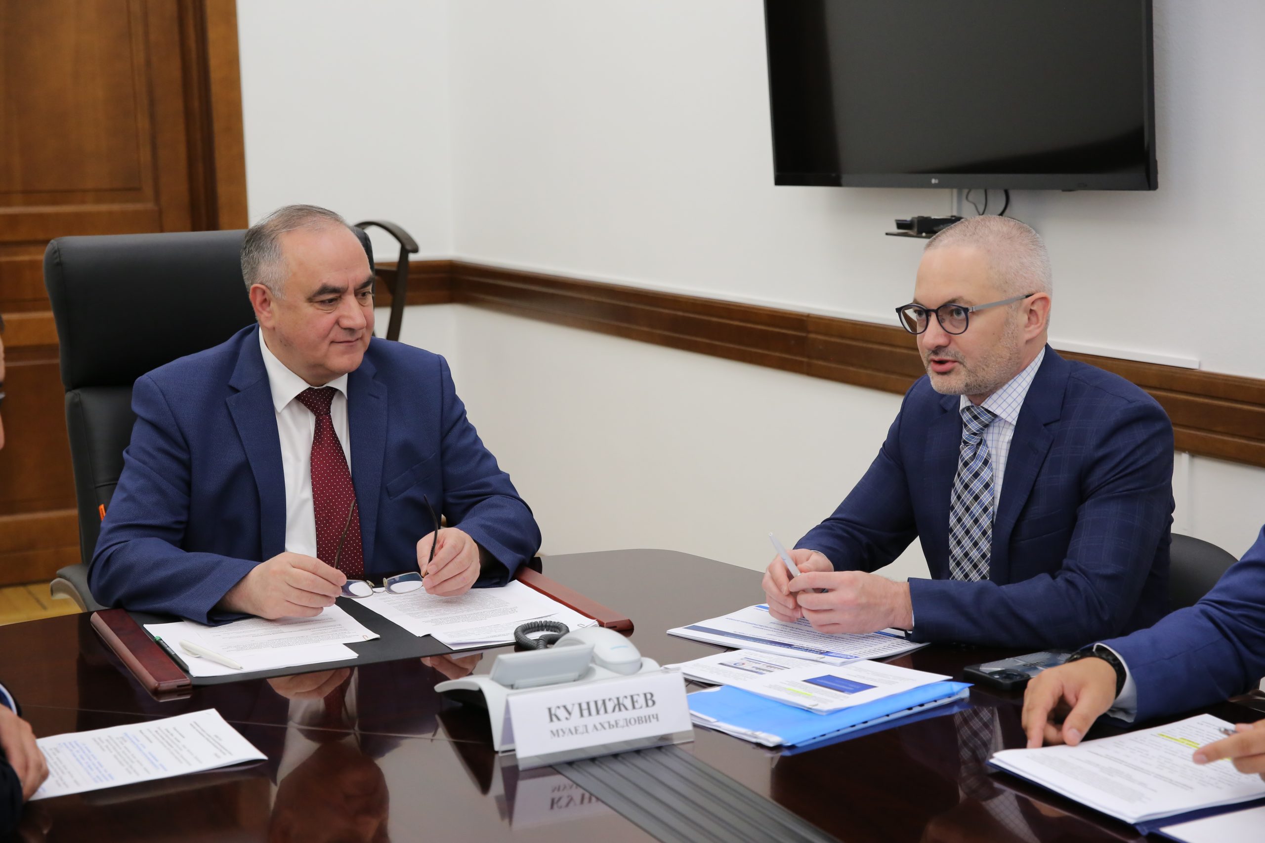 Газпром межрегионгаз» и Правительство Кабардино-Балкарской Республики обсудили создание Единого республиканского оператора теплоснабжения – ООО «Газпром межрегионгаз Нальчик»